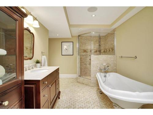 146 Silver Maple Crescent, North Dumfries, ON - Indoor Photo Showing Bathroom