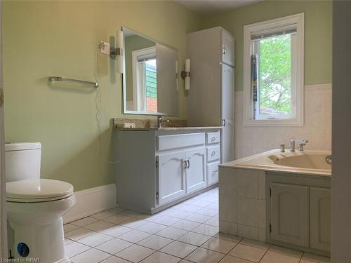 173 Louisa Street, Kitchener, ON - Indoor Photo Showing Bathroom