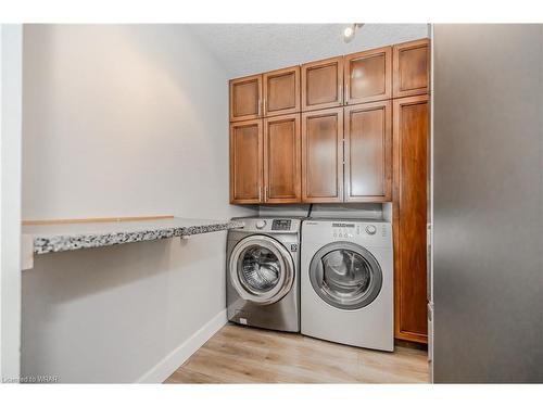 103-400 Champlain Boulevard, Cambridge, ON - Indoor Photo Showing Laundry Room