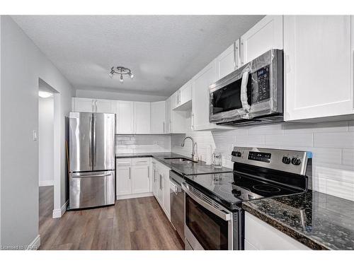 1502-375 King Street N, Waterloo, ON - Indoor Photo Showing Kitchen