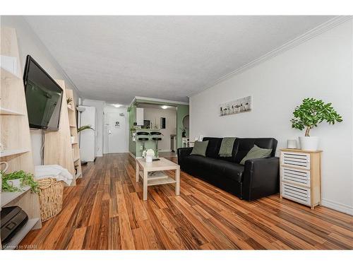 803-64 Benton Street, Kitchener, ON - Indoor Photo Showing Other Room