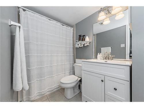 803-64 Benton Street, Kitchener, ON - Indoor Photo Showing Bathroom