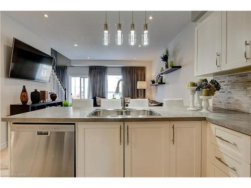 6 1/2 Kopperfield Lane, Hamilton, ON - Indoor Photo Showing Kitchen With Double Sink