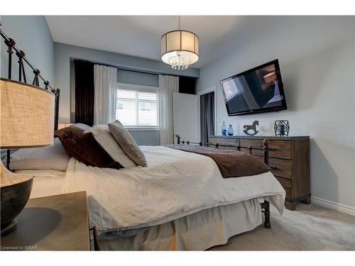 6 1/2 Kopperfield Lane, Hamilton, ON - Indoor Photo Showing Bedroom