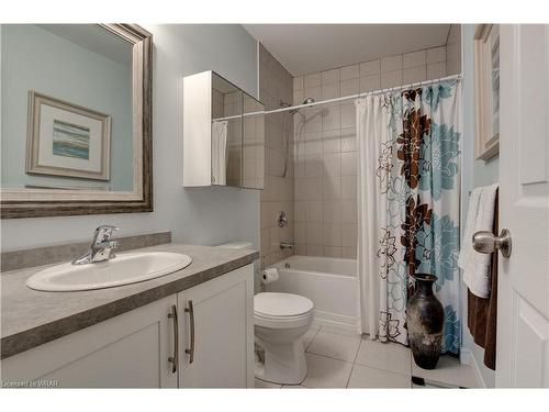 6 1/2 Kopperfield Lane, Hamilton, ON - Indoor Photo Showing Bathroom