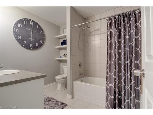 6 1/2 Kopperfield Lane, Hamilton, ON - Indoor Photo Showing Bathroom