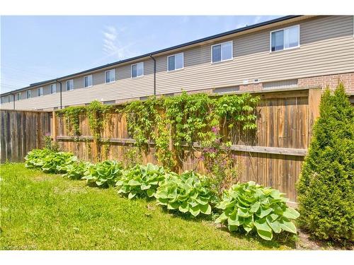 6 1/2 Kopperfield Lane, Hamilton, ON - Outdoor