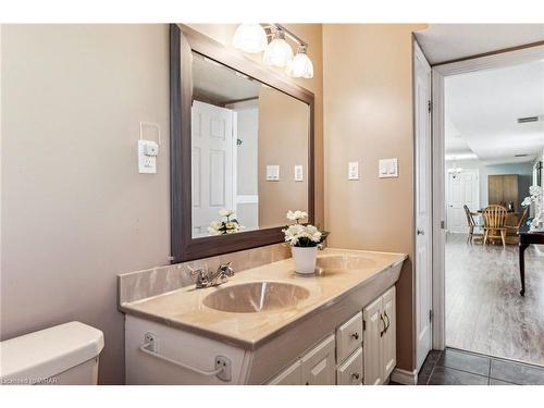 1188 Sheffield Road, Hamilton, ON - Indoor Photo Showing Bathroom