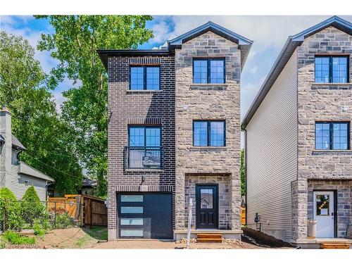 33 Albert Street, Cambridge, ON - Outdoor With Facade