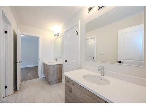 Lot 14-26 Carina Street, Kitchener, ON - Indoor Photo Showing Bathroom