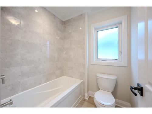 Lot 14-26 Carina Street, Kitchener, ON - Indoor Photo Showing Bathroom