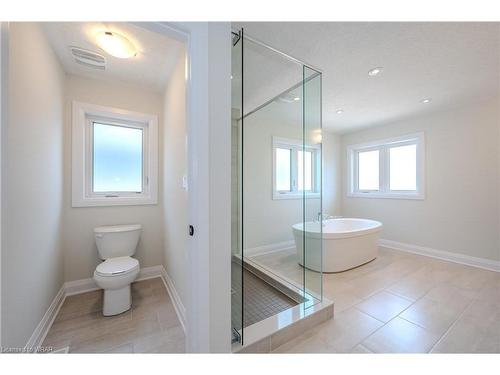 Lot 14-26 Carina Street, Kitchener, ON - Indoor Photo Showing Bathroom