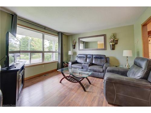 178 Melissa Crescent, Mount Forest, ON - Indoor Photo Showing Living Room