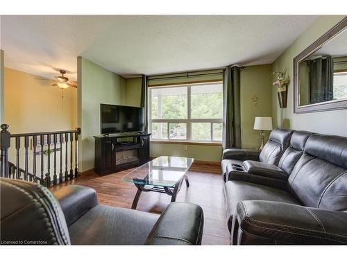 178 Melissa Crescent, Mount Forest, ON - Indoor Photo Showing Living Room