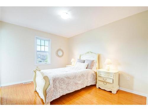 8 Osgoode Street, Cambridge, ON - Indoor Photo Showing Bedroom