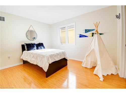 8 Osgoode Street, Cambridge, ON - Indoor Photo Showing Bedroom