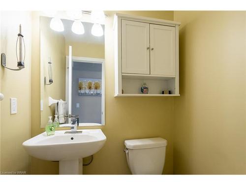 915 Cook Crescent Crescent, Shelburne, ON - Indoor Photo Showing Bathroom