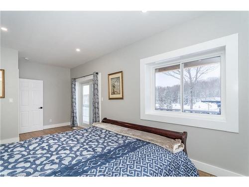 17 Deerhurst Highlands Drive, Huntsville, ON - Indoor Photo Showing Bedroom