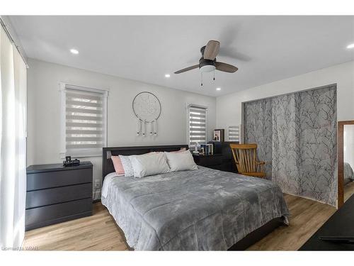 2648 Wilson Place, Innisfil, ON - Indoor Photo Showing Bedroom