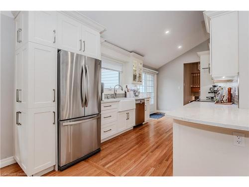 8 Croyden Place, Waterloo, ON - Indoor Photo Showing Kitchen