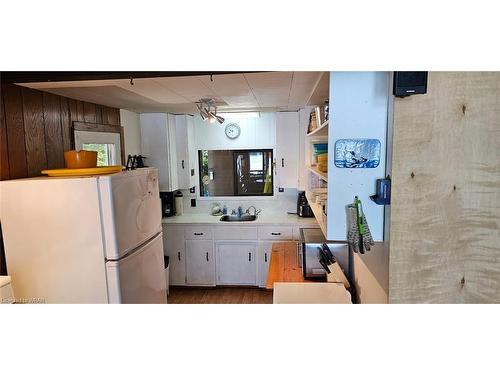 14 B717 Isabella Island, The Archipelago, ON - Indoor Photo Showing Kitchen