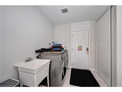 40 Compass Trail, Cambridge, ON - Indoor Photo Showing Laundry Room