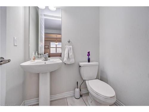 40 Compass Trail, Cambridge, ON - Indoor Photo Showing Bathroom