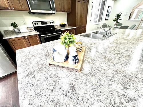 47 West Oak Trail, Kitchener, ON - Indoor Photo Showing Kitchen With Double Sink