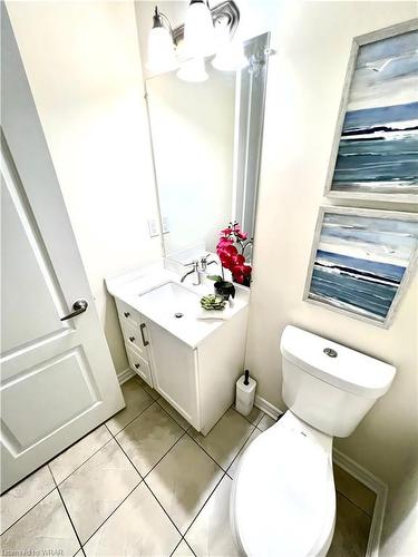 47 West Oak Trail, Kitchener, ON - Indoor Photo Showing Bathroom