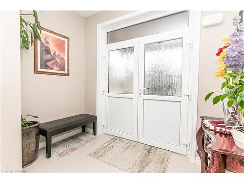 832 Normandy Drive, Woodstock, ON - Indoor Photo Showing Other Room