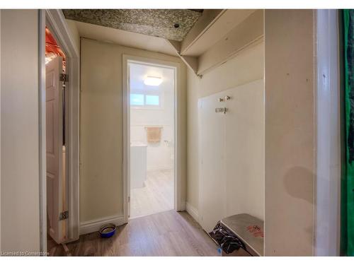 61A Cumberland Street, Brantford, ON - Indoor Photo Showing Bathroom