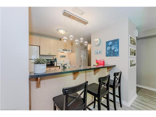 2C-45 Cedarhill Crescent, Kitchener, ON - Indoor Photo Showing Kitchen