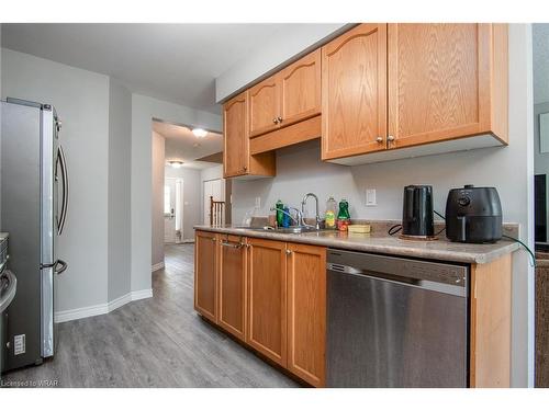 776 Paris Boulevard, Waterloo, ON - Indoor Photo Showing Kitchen