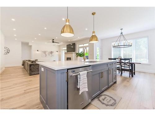 25 High Street, Drayton, ON - Indoor Photo Showing Kitchen With Upgraded Kitchen