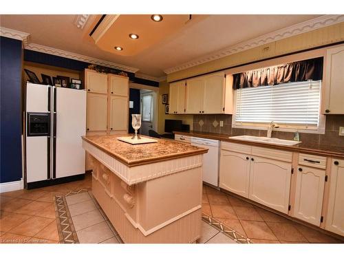 290 Highway 5 Highway, St. George, ON - Indoor Photo Showing Kitchen