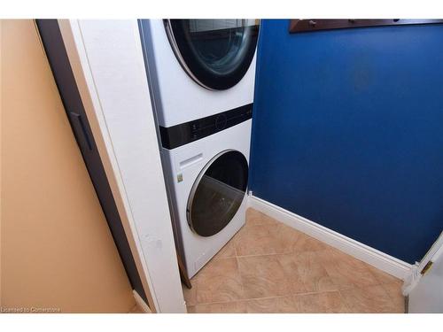 290 Highway 5 Highway, St. George, ON - Indoor Photo Showing Laundry Room