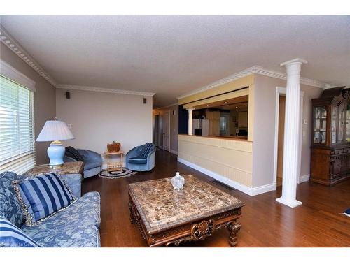 290 Highway 5 Highway, St. George, ON - Indoor Photo Showing Living Room