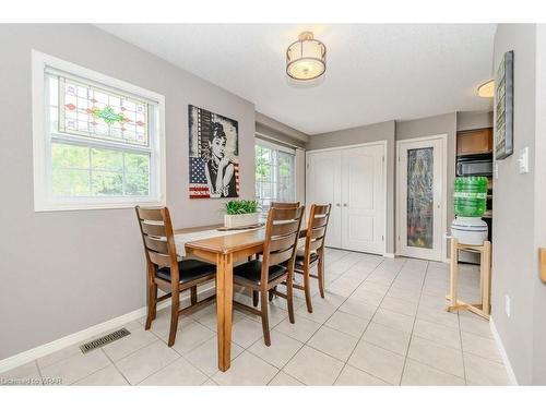 40 Harris Street, Cambridge, ON - Indoor Photo Showing Dining Room