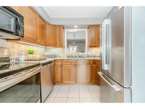 40 Harris Street, Cambridge, ON - Indoor Photo Showing Kitchen With Stainless Steel Kitchen With Double Sink