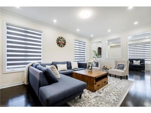 599 Pinery Trail, Waterloo, ON - Indoor Photo Showing Living Room