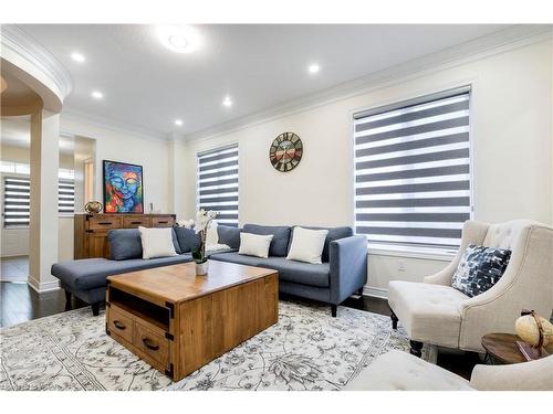 599 Pinery Trail, Waterloo, ON - Indoor Photo Showing Living Room