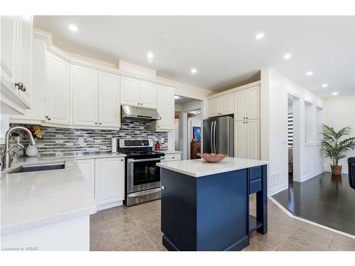 599 Pinery Trail, Waterloo, ON - Indoor Photo Showing Kitchen With Stainless Steel Kitchen With Upgraded Kitchen