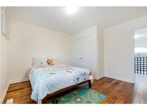 599 Pinery Trail, Waterloo, ON - Indoor Photo Showing Bedroom