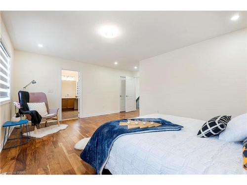 599 Pinery Trail, Waterloo, ON - Indoor Photo Showing Bedroom