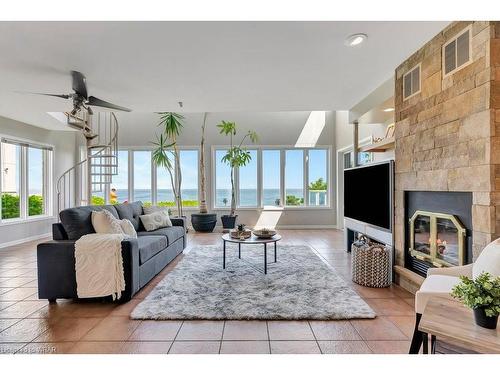 134 Olive Street, Grimsby, ON - Indoor Photo Showing Living Room With Fireplace