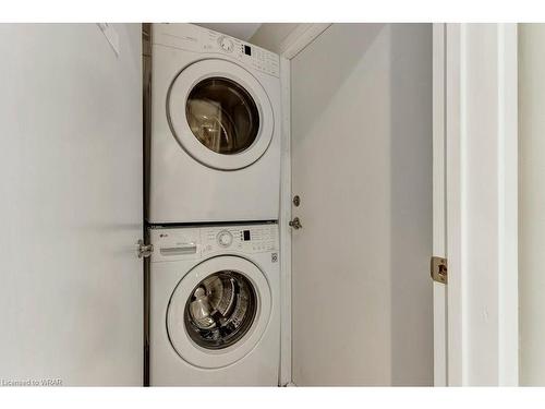 134 Olive Street, Grimsby, ON - Indoor Photo Showing Laundry Room