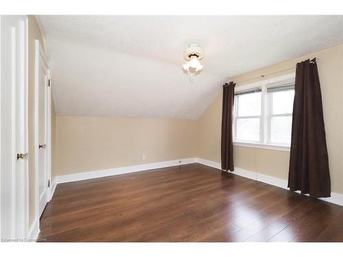 130 Bridgeport Road E, Waterloo, ON - Indoor Photo Showing Other Room