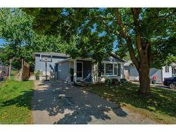 169 Pinedale Drive  Kitchener, ON N2E 1K2