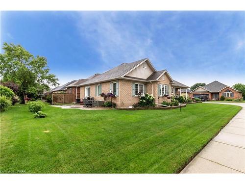 30 Jones Crescent, Tillsonburg, ON - Outdoor