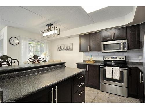 1-950 Highland Road W, Kitchener, ON - Indoor Photo Showing Kitchen With Stainless Steel Kitchen